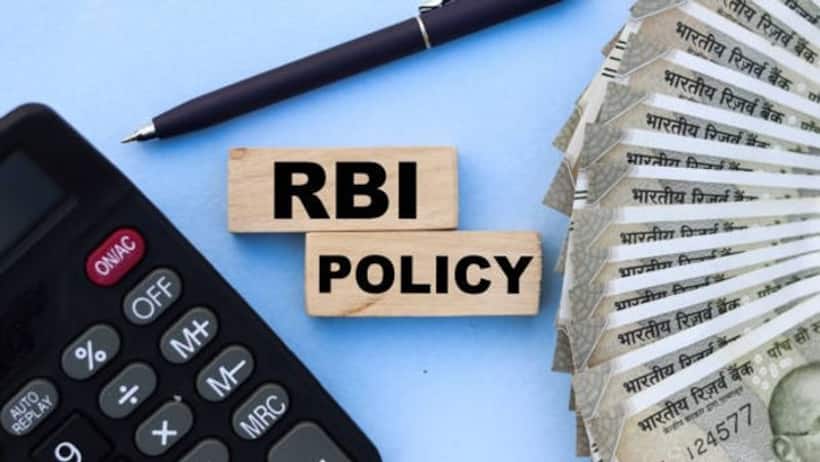 RBI सख्त रूल्स   अब ग्राहक को लोन सारे ऑप्शन की जानकारीं देंगी कर्ज देने वाली कंपनियां