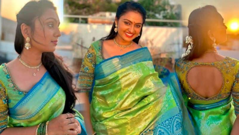 Serial Actress Tanvi Rao Shines in Beautiful silk saree, Fans comment on her Beauty Vin