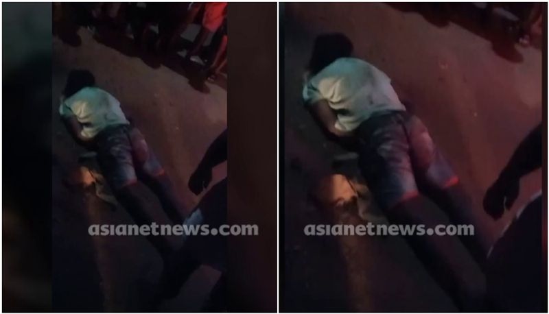 man stabbed at karinkallathani malappuram by another who were in drug