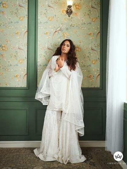 व्हाइट शरारा सेट (White Sharara Set)