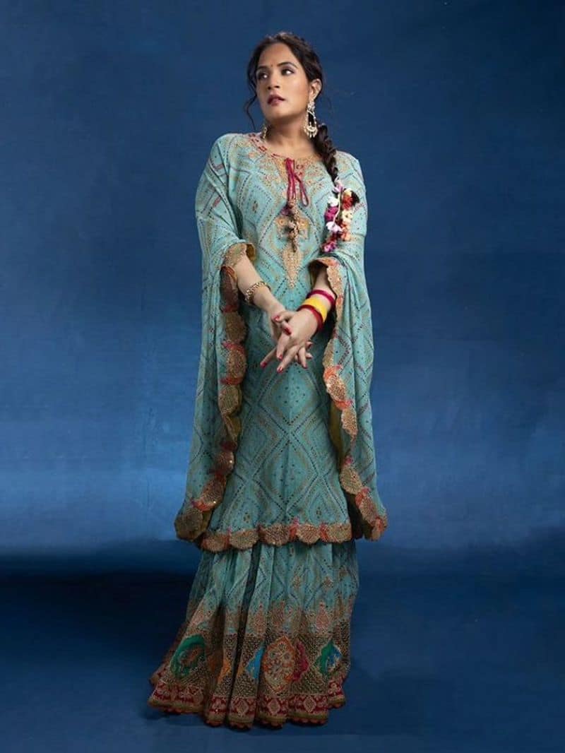 bollywood actress richa chadha 8 latest designer kurta set zkamn