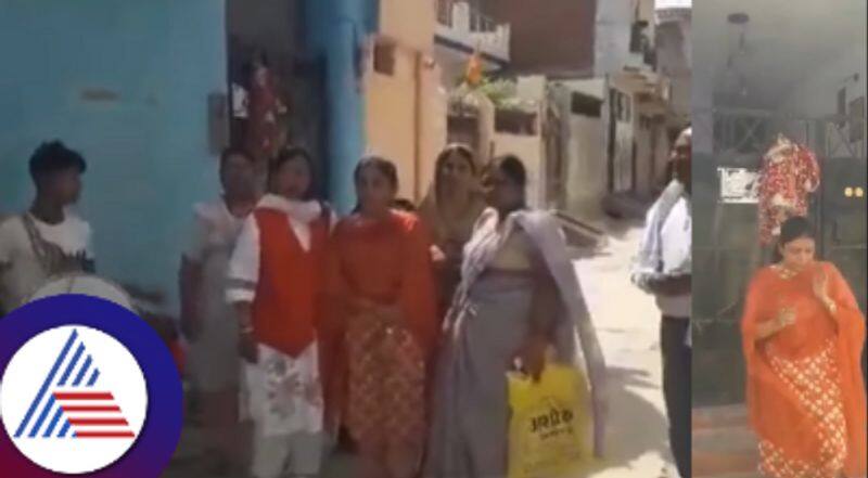 With Band Baaja Kanpur Man Celebrates Daughters Homecoming After Divorce skr