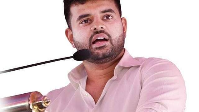 Prajwal Revanna education Qualification