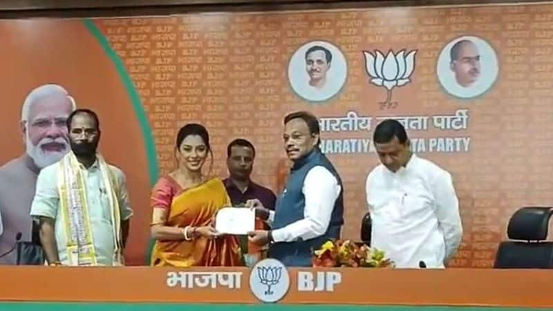 Anupama serial actress Rupali Ganguly joins BJP will contest Lok sabha elections akb