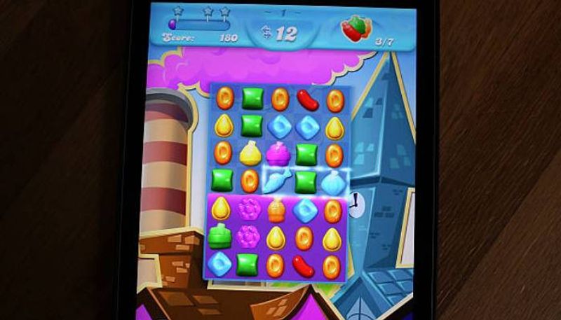 priest spend 30 lakh from church fund to play games like candy crush 