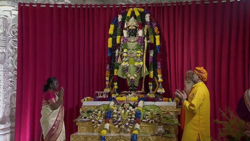 President Droupadi Murmu offers prayers in Ram Lalla Temple smp