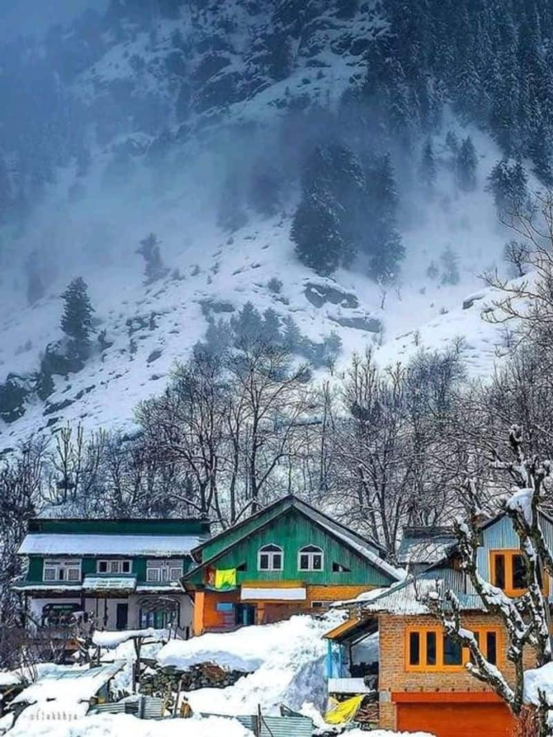 places to visit in Kashmir pahalgam  leh laddakh gulmarg sonmarg zkamn