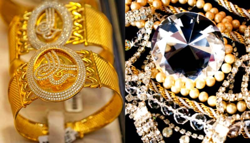 Diamond jewellery or gold jewellery Which one should you buy from investment point of view?