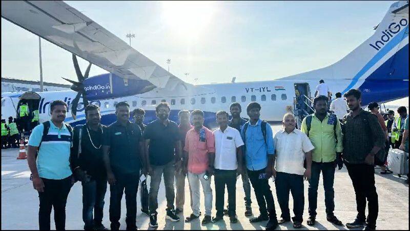 A company from Madurai honored by taking its employees on a flight on the occasion of Labor Day vel