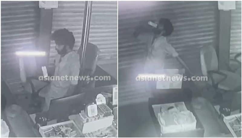 same thief repeated theft in supermarket at payyannur