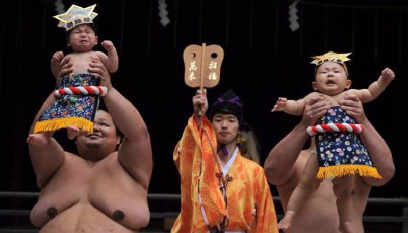 400 year old crying baby sumo festival in japan