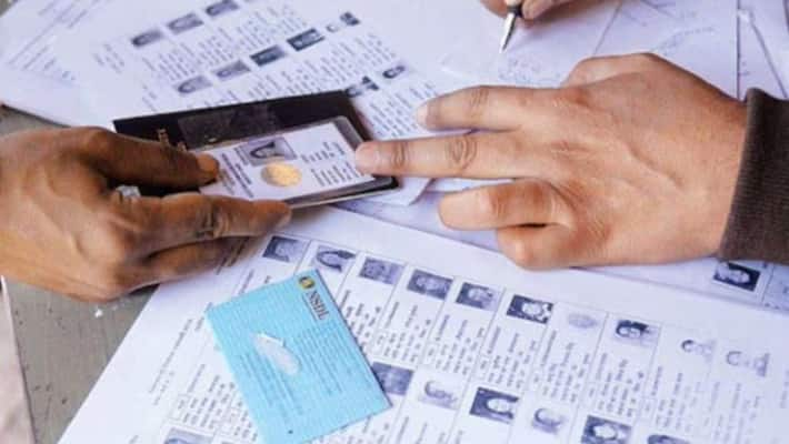 Staff who Stopped Polling for 20 Minutes for Lunch in Dharwad grg 