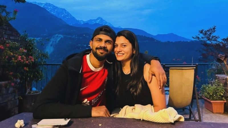 CSK Captain Ruturaj Gaikwad enjoying the beauty of Dharmasala along with his wife Utkarsha Pawar photo is going viral rsk