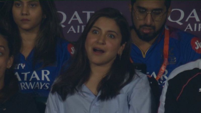 Anushka Sharma Reaction is trending in Social media During RCB vs GT 52nd IPL 2024 Match at M Chinnaswamy Stadium rsk