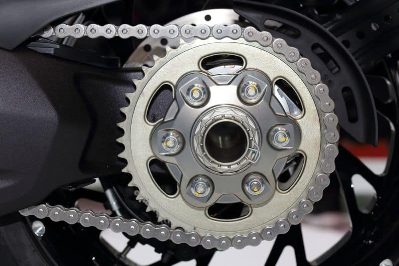 Tips for bike chain set cleaning regularly