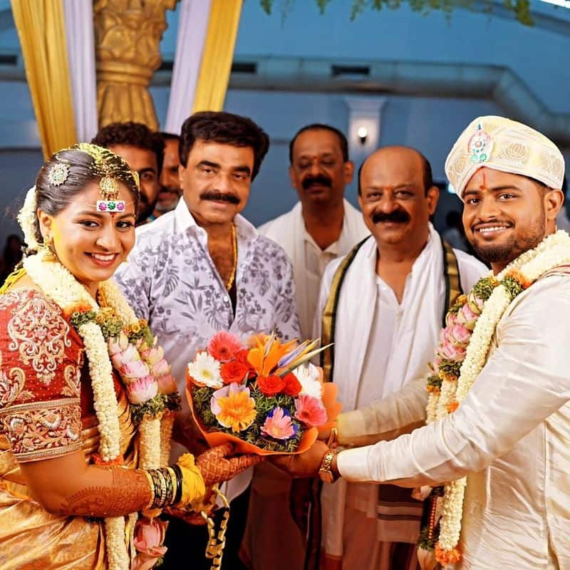 Sandalwood celebrities in BA MA Harish daughters wedding pav