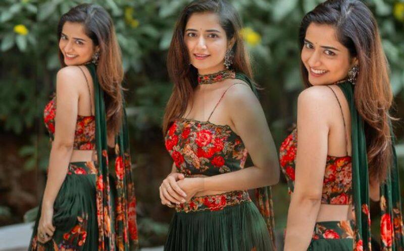 Sandalwood Actress Ashika Ranganath looks stunning in colourful Lehanga Vin