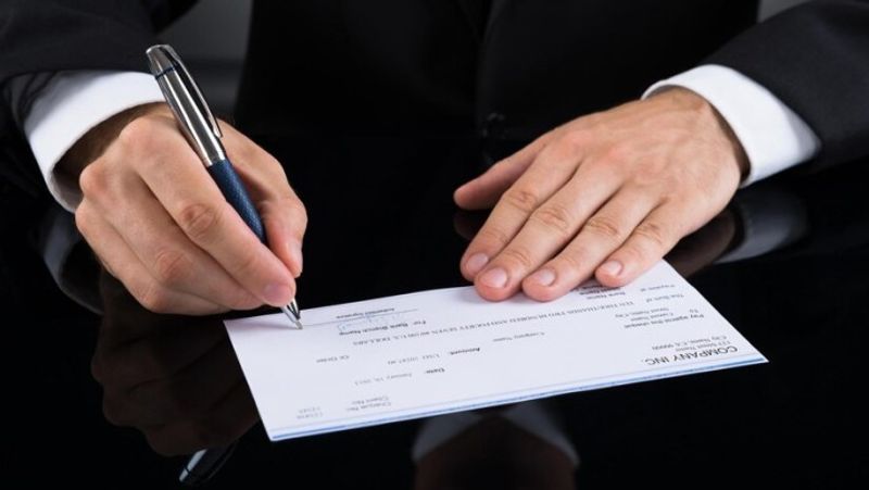 check these factors before signing a cheque leaf 