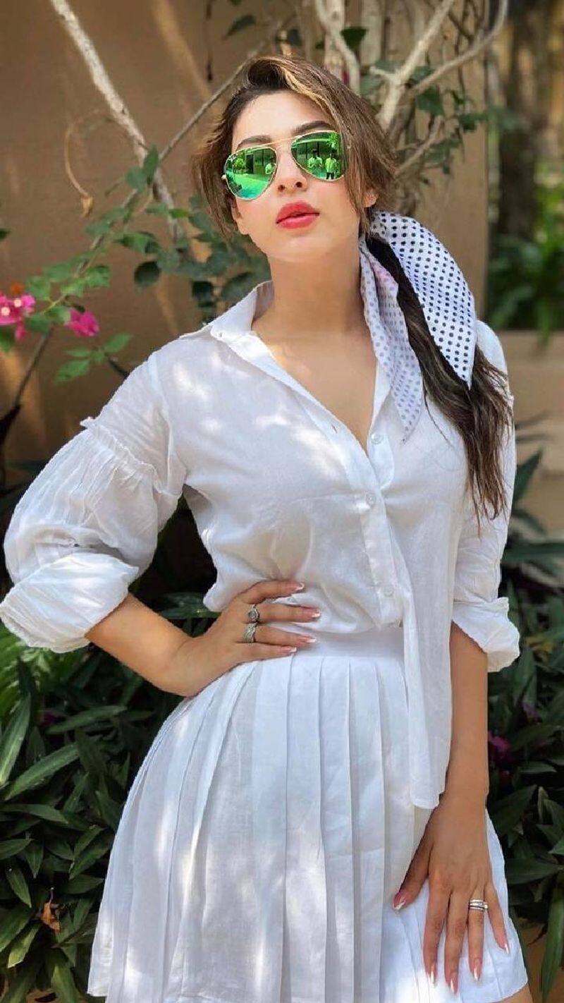 summer fashion ideas from actress who played maa durga parvati sita role on tv Anjali Arora sonarika bhadoria xbw