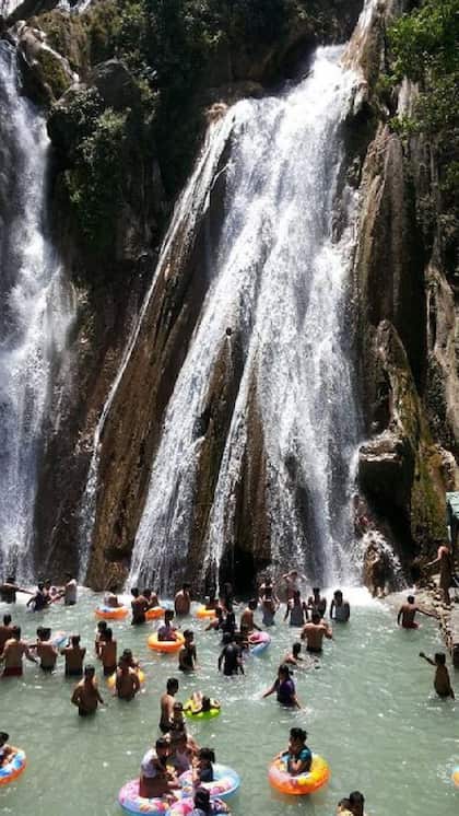 2. केम्प्टी फॉल्स (Kempty Falls)