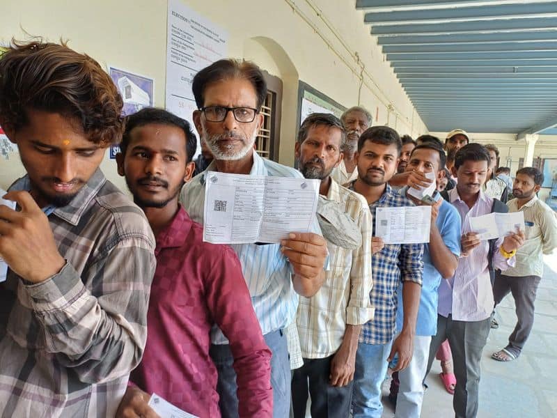 Lok Sabha Elections 2024 Phase 3 votes 14 constituencies live updates vkp