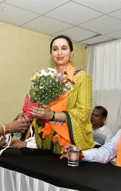 <p>गोवा की एक उद्यमी और शिक्षाविद् पल्लवी डेम्पो के पास MIT, पुणे से केमेस्ट्री में ग्रेजुएशन की डिग्री और व्यवसाय प्रबंधन (MBA) में पोस्ट ग्रेजुएशन की डिग्री है।</p>
