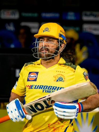 MS Dhoni- leg muscle tear