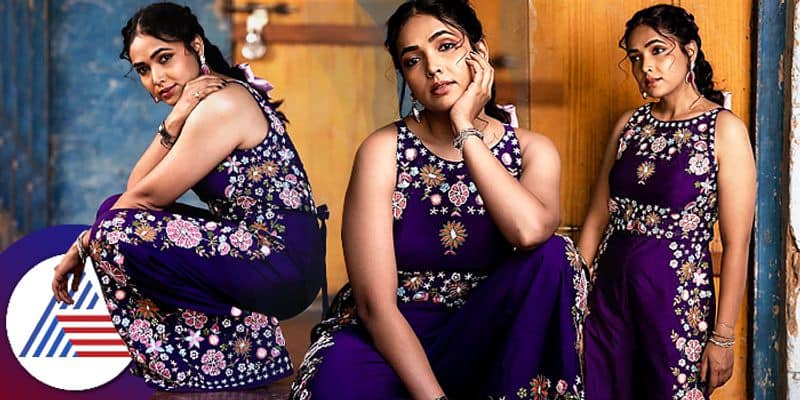 Serial Actress Anupama Gowda in Bold look, Netisens comment on her Weird pose Vin