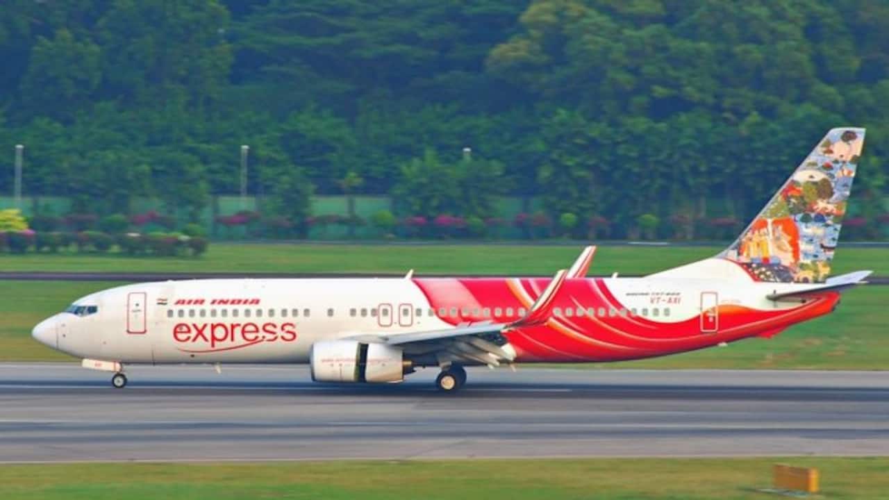  Air India Express: पहले विस्तारा और अब एयर इंडिया  आखिर क्यों सिक लीव पर जा रहे केबिन क्रू मेंबर?