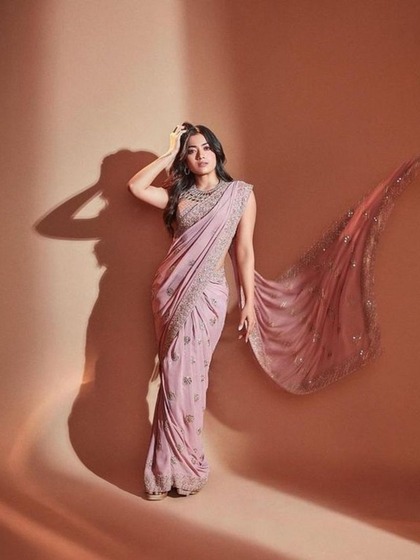अक्षय तृतीया में लगेंगी संस्कारी,पहनें Rashmika Mandanna सी 8 साड़ी