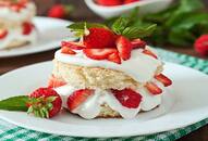 Mother's Day Special: Surprise your mom with this homemade strawberry cake NTI EAI