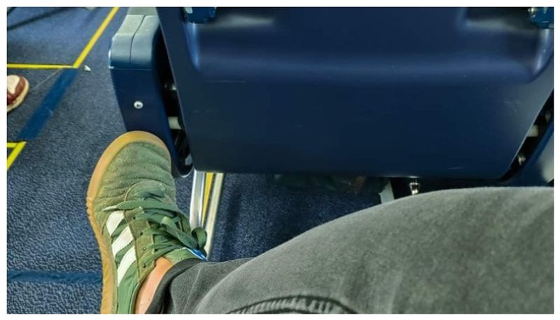 Ryanair response to passengers complaint about the legroom goes viral on social media