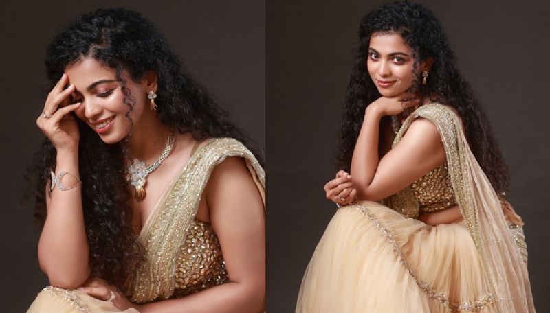 Actress Padine Kumar : இனிக்கும் அழகில் இணைய தொடர் நாயகி.. அளவான ...