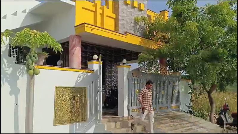 250 sovereign gold and 5 lakhs money theft from police inspector's residence in madurai vel