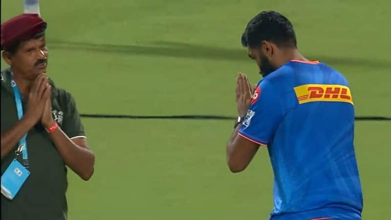 Mumbai Indians Fast Bowler Jasprit Bumrah bowed down to the Ground Staff during KKR vs MI in 60th IPL 2024 Match rsk