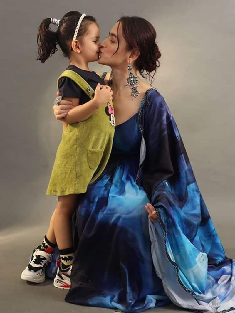 Mothers Day 2024 Sanjeeda shaikh single mother of 5 year old daughter Ayra