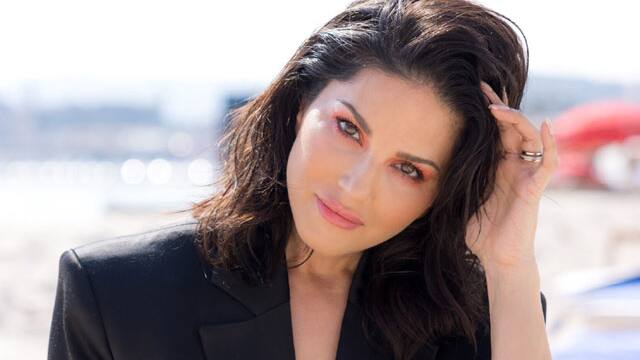 sunny leone birthday all about bollywood and south actress filmy career