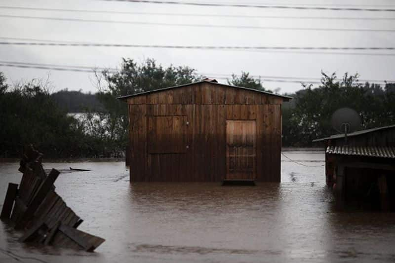 Brazil 'worst-ever' weather catastrophe Over 140 killed, 2 million affected by devastating floods (WATCH) snt