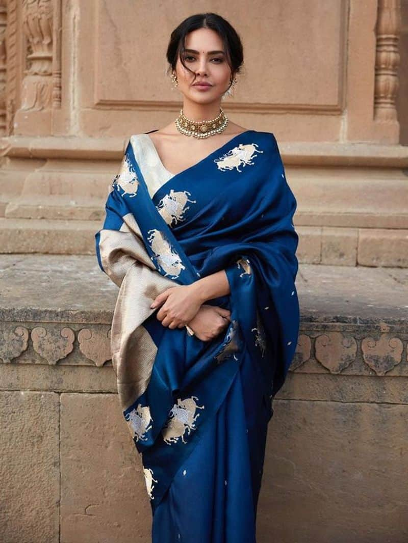 Esha gupta 8 latest saree photo zkamn