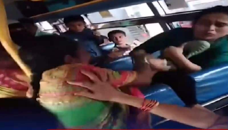 Bidar to Kalaburagi bus route Womens Fight With slippers san