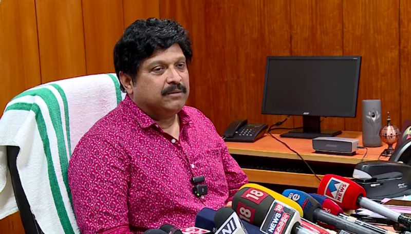 Kerala new license rules Motor Vehicle department and Minister kb ganesh kumar compromised on reform; The driving school strike has been called off in state