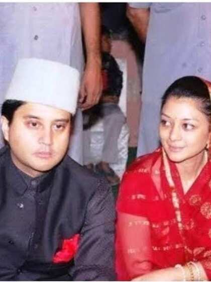 सिंधिया परिवार में पिता नहीं देख पाते थे पुत्र की शादी