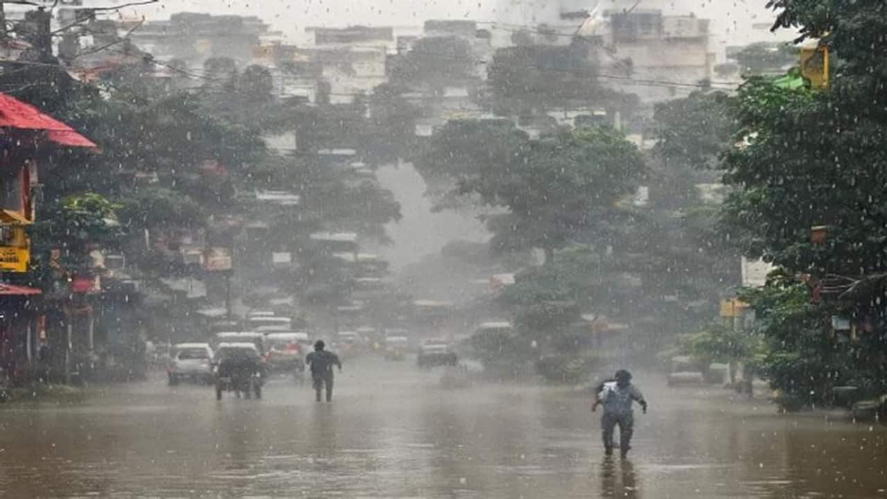 IMD issues high alert for Bengaluru as heavy rainfall expected for 3 days