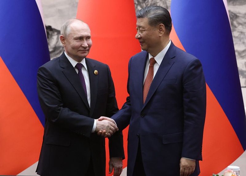 Vladimir Putin in China: Xi Jinping calls Russian Prez 'great friend', vows to rejuvenate China-Russia ties (WATCH) snt