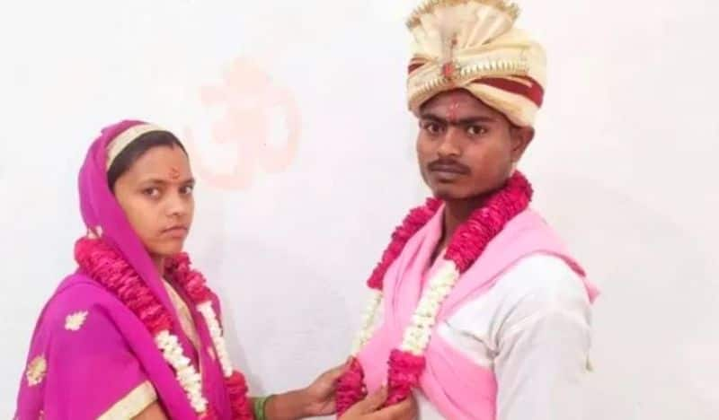 Uttar Pradesh,Triple talaq victim converts to Hinduism, marries lover in Mathura Vin