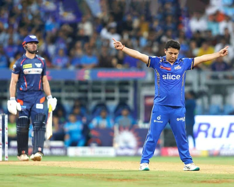 Lucknow Super Giants Loss its Hat trick wickets at 178 runs against Mumbai Indians in 67th IPL 2024 match at Wankhede Stadium rsk