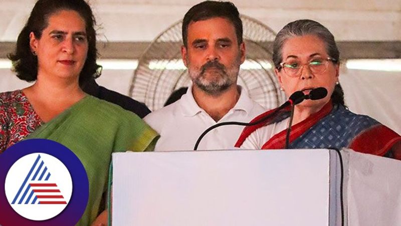 Kerala: Priyanka Gandhi set for poll debut in Wayanad bypoll; Sonia gandhi and Rahul gandhi to lead campaign anr