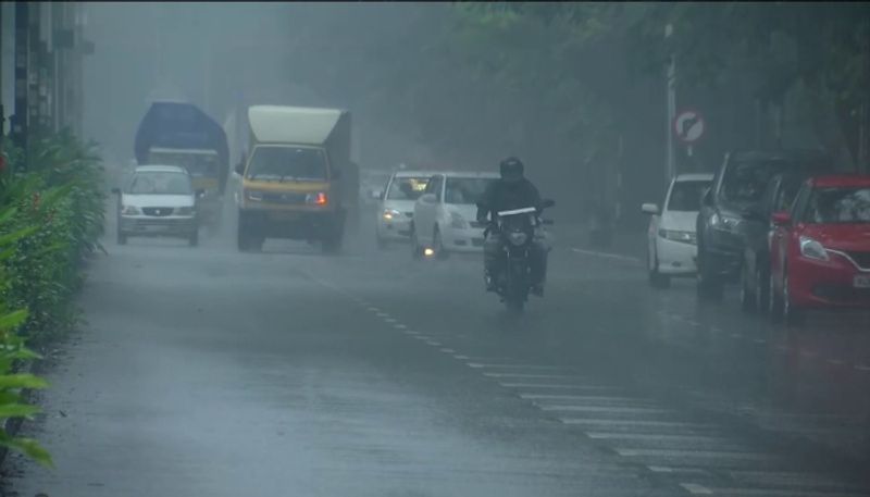 kerala rain latest warning IMD issues yellow alert in  5 districts 