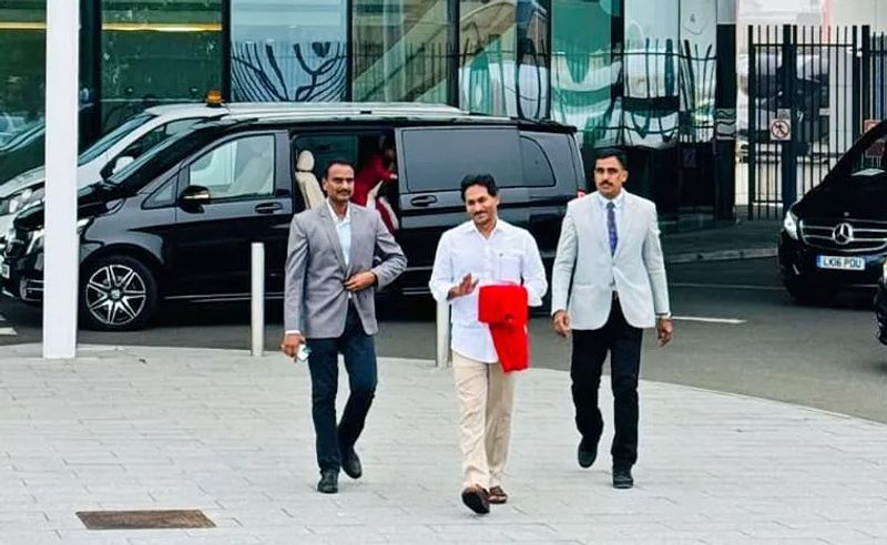 Andhra Chief Minister Jaganmohan went to London with his family after the election sgb