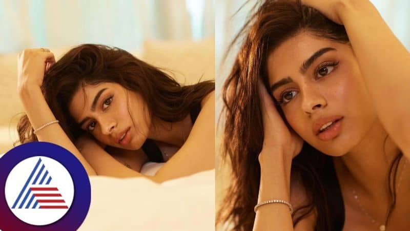 khushi kapoor latest photoshoot on bed goes viral on social media gvd